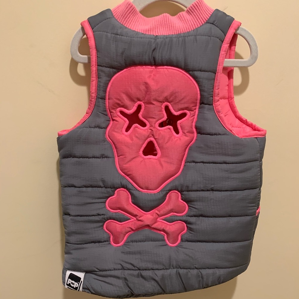 Reversible puffer vest- Super cute & Unique🔺